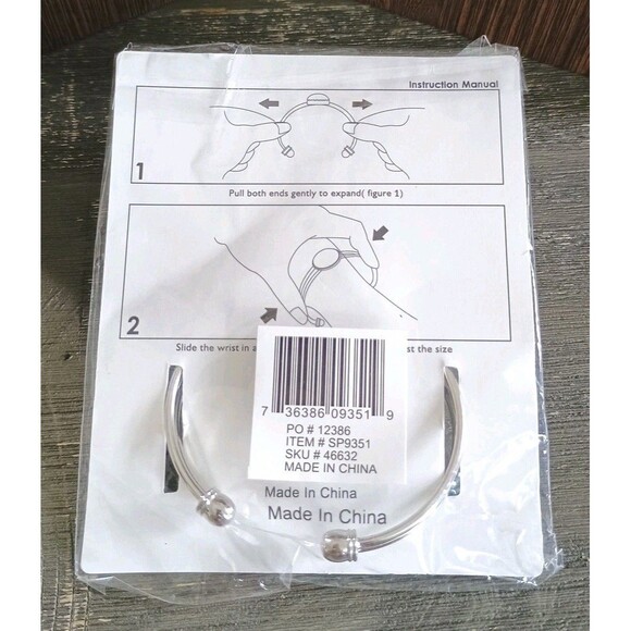 Red Velvet Bijoux Red Agate Stone Silver Tone Cuff Bracelet New - Picture 4 of 4